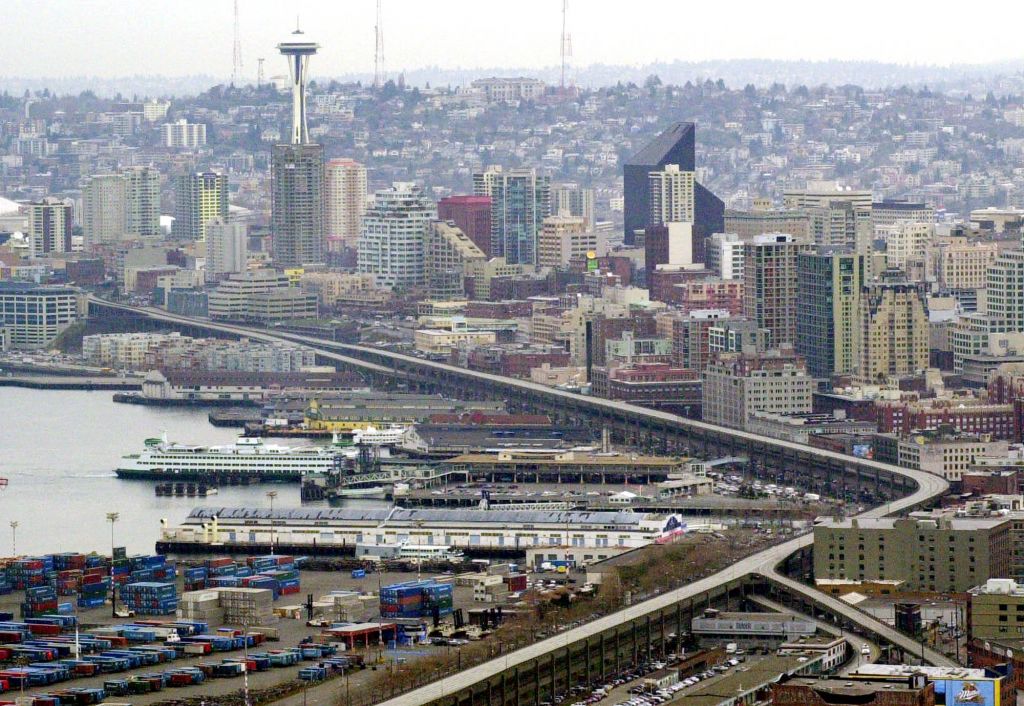 Τρεις νεκροί από πυρά αγνώστου σε εμπορικό κέντρο κοντά στο Σιάτλ