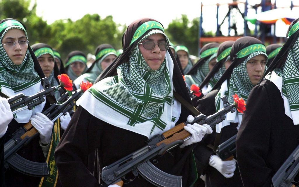 Ιράν: Γυναίκες στα όπλα για τον φόβο των τζιχαντιστών (βίντεο)