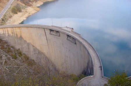 «Εκτροπή» υπουργών για τον Αχελώο