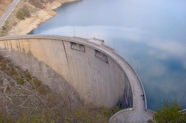 «Εκτροπή» υπουργών για τον Αχελώο