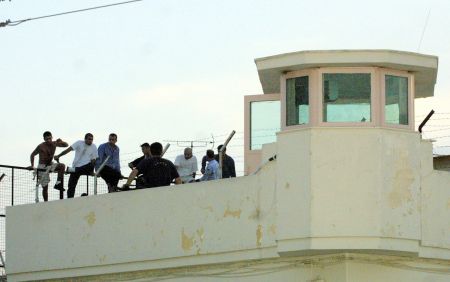 Σωφρονιστικοί υπάλληλοι: «Θα καούν τον Οκτώβρη οι φυλακές θα το δείτε»