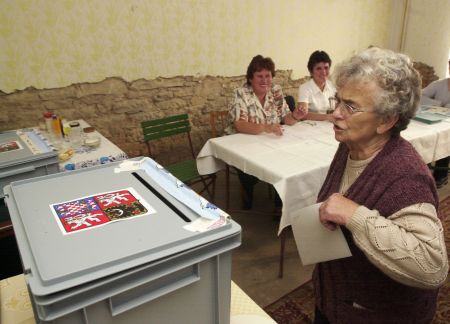 Επισημοποιήθηκε η συμφωνία για κυβέρνηση συνασπισμού στην Τσεχία