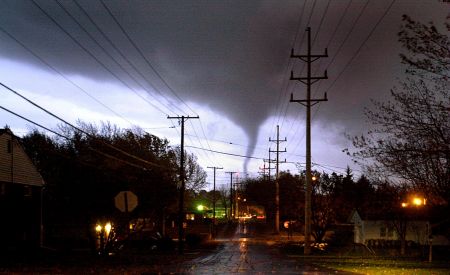 Ανεμοστρόβιλος προξένησε ζημιές σε περιοχή της Κομοτηνής