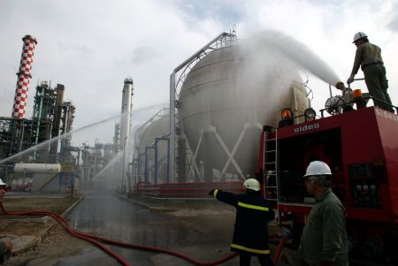 Το Ιράκ βάζει φωτιά στην τιμή του μαύρου χρυσού