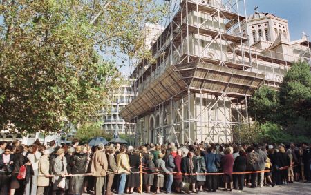 Ρουμάνοι ακροβάτες έκλεψαν χρηματικό ποσό από την Μητρόπολη Αθηνών