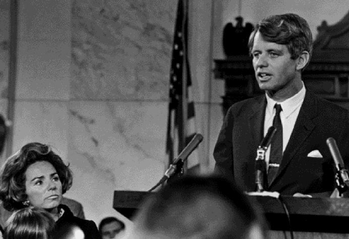 ΡΟΜΠΕΡΤ Φ. ΚΕΝΕΝΤΙ: «Το όραμα του προέδρου Κένεντι»