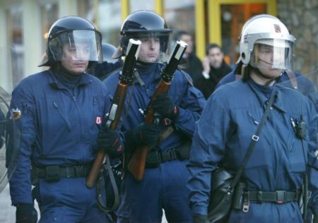 Ελβετία: Τρεις νεκροί από πυροβολισμούς κοντά στο σιδηροδρομικό σταθμό του Βίλντερσβιλ