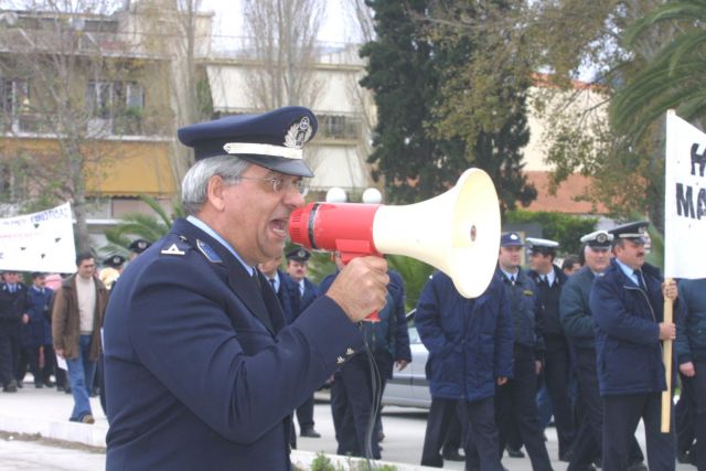Το ΠαΣοΚ ζητά «πάγωμα» του νομοσχεδίου για την ΕΛ.ΑΣ.