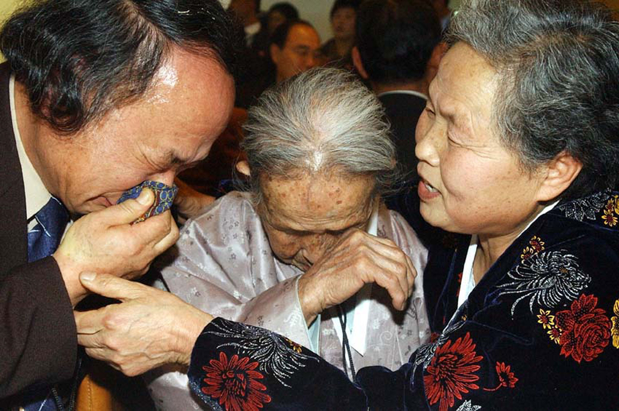 Επανενώσεις οικογενειών που είχαν χωριστεί με τον Πόλεμο της Κορέας