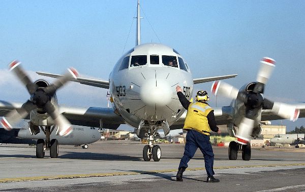 Διαψεύδει η κυβέρνηση ότι παγώνει η αναβάθμιση των P-3 Orion
