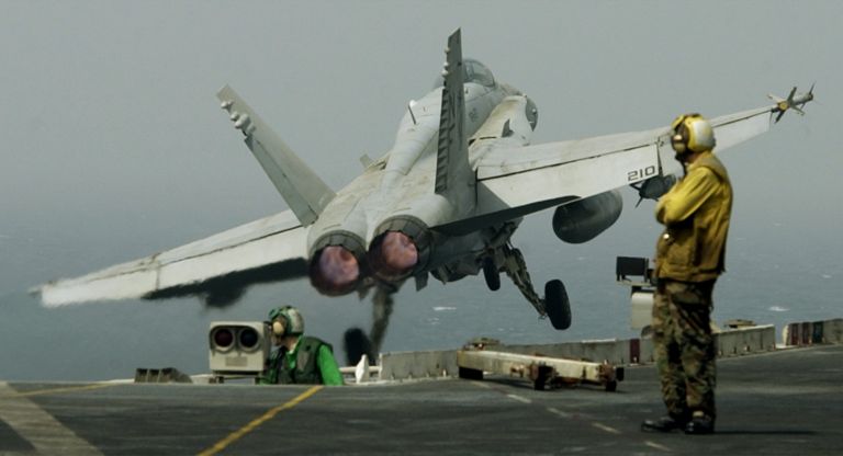 Οι ΗΠΑ ξεκίνησαν τους βομβαρδισμούς στο Ιράκ κατά τζιχαντιστών | tovima.gr