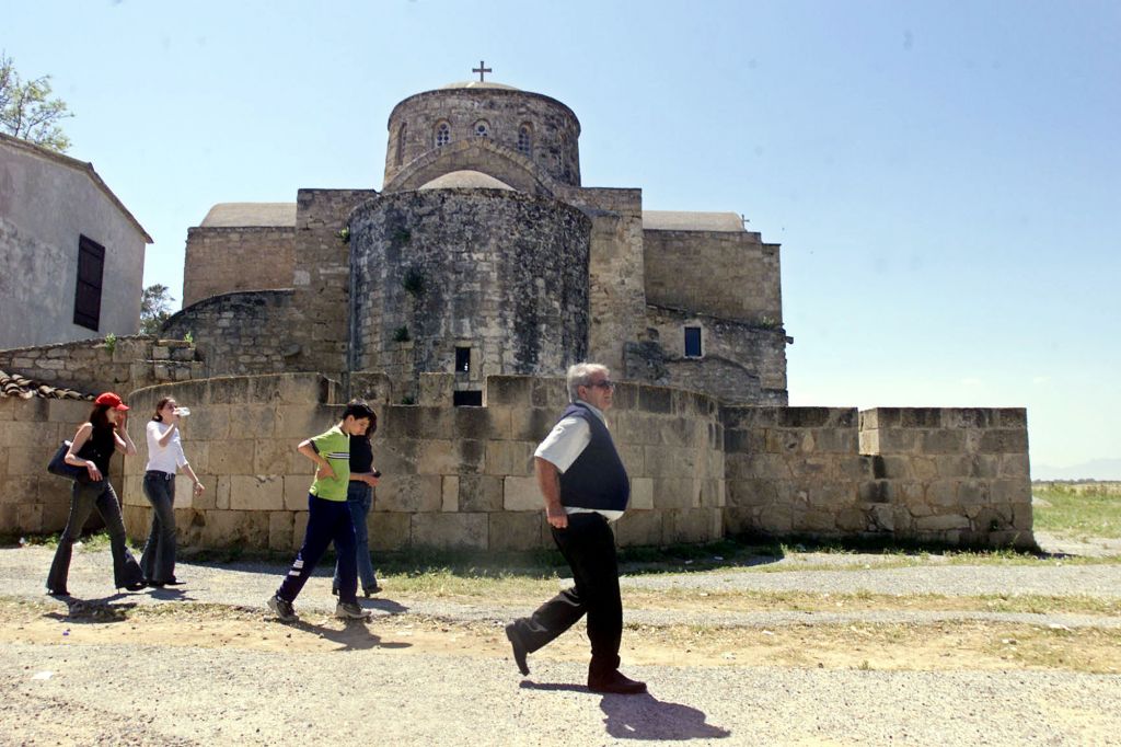 Περιφορά του Επιταφίου έπειτα από δεκαετίες στην Αμμόχωστο