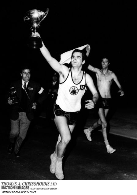 ΑΕΚ: Στον ουρανό του ΟΑΚΑ η φανέλα του Αμερικάνου