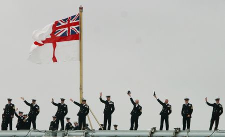 Απαλλάχτηκε των καθηκόντων της η πρώτη πλοίαρχος του αγγλικού στόλου