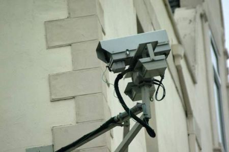 Τσουχτερό πρόστιμο για χρήση καμερών