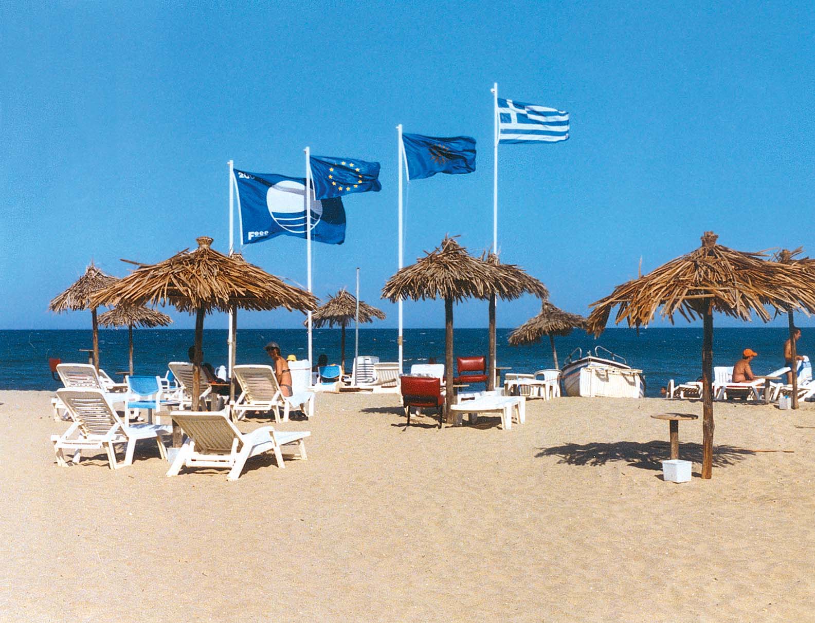 Wall Street Journal: Πωλείται η Ελλάδα όπως είναι… επιπλωμένη
