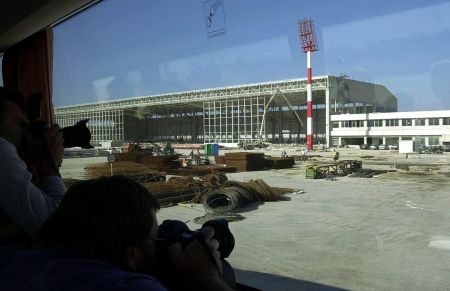 Εκκρεμότητες και καθυστερήσεις δυναμιτίζουν τις αποκρατικοποιήσεις