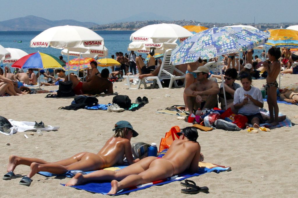 Kαμίνι την Τρίτη η χώρα με το θερμόμετρο στους 40 βαθμούς