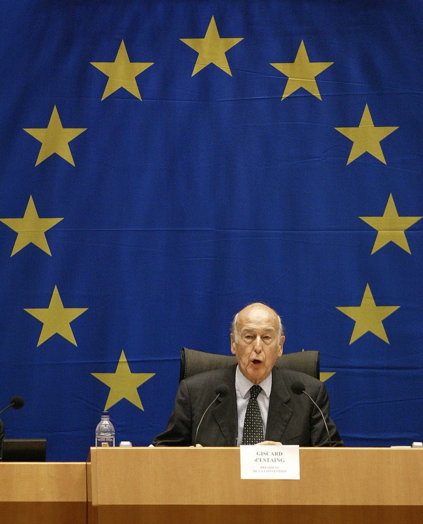 Ζισκάρ Ντ΄ Εστέν: «Οχυρωμένη η ευρωζώνη σε περίπτωση grexit»