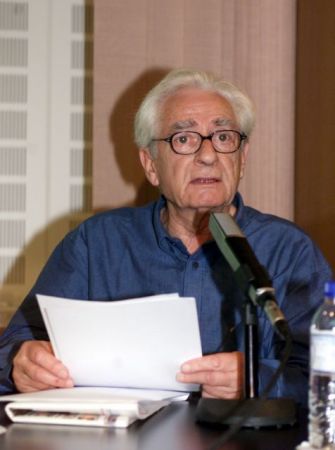 Βασίλης Κρεμμυδάς (1935-2017)