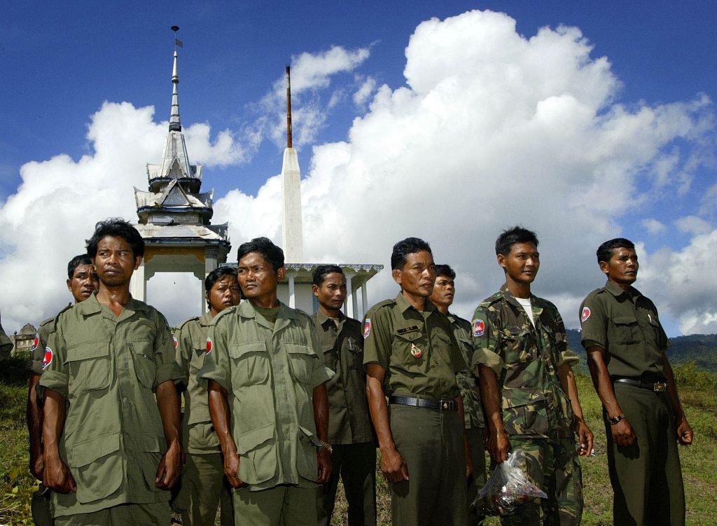 Σε ισόβια καταδικάστηκαν δύο πρώην ηγέτες των Ερυθρών Χμερ