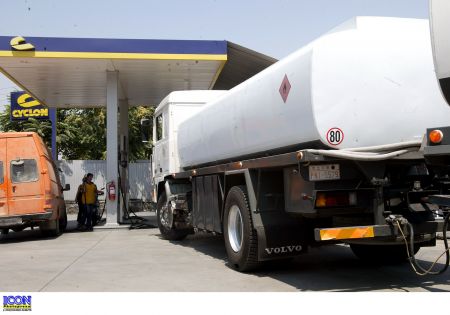 ΠΟΠΕΚ: Η αύξηση τιμών καυσίμων το Πάσχα προήλθε από τα διυλιστήρια