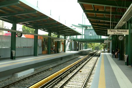 Γυναίκα έπεσε στις ράγες του ΗΣΑΠ στη Νέα Ιωνία