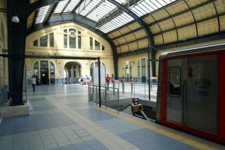 Θέατρο την Παρασκευή στον σταθμό του Ηλεκτρικού στον Πειραιά