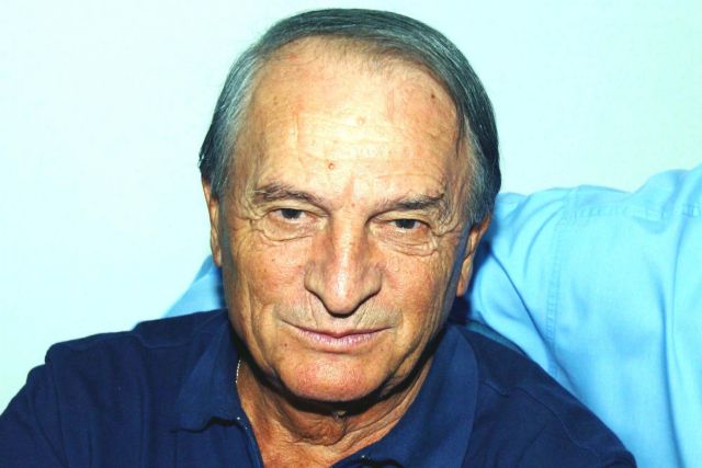 Ευάγγελος Παπανικολάου: Πολιτική, απάτες και… ποδόσφαιρο