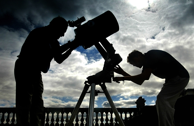 Με αστροβραδιά ξεκινά το 20ό Θερινό Σχολείο Αστρονομίας στον Βόλο