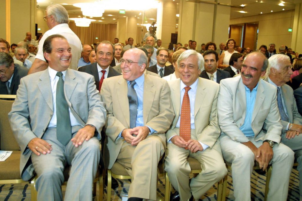 Βουλή: Πρωτοφανής φραστική επίθεση Μεϊμαράκη προς Παυλόπουλο