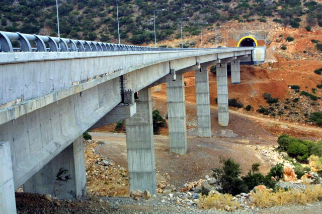 Ολοι οι μεγάλοι στη μάχη για έργα €3 δισ. στην Κρήτη