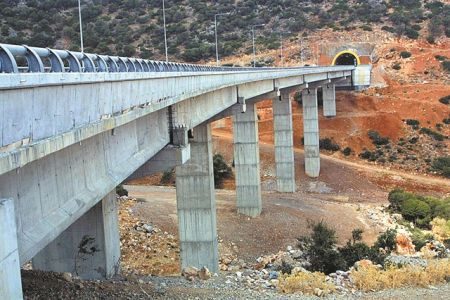 Θολό το τοπίο για τους νέους οδικούς άξονες