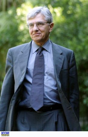 Τάσος Γιαννίτσης: Δεν άλλαξε το καθεστώς προστασίας συμφερόντων