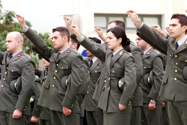 Δικαστικές βόμβες με τα ειδικά μισθολόγια