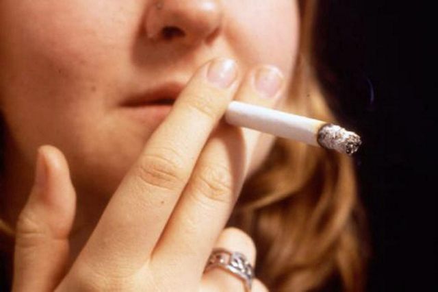 Η Ελλάδα τρίτη χώρα παγκοσμίως σε ποσοστό γυναικών καπνιστριών