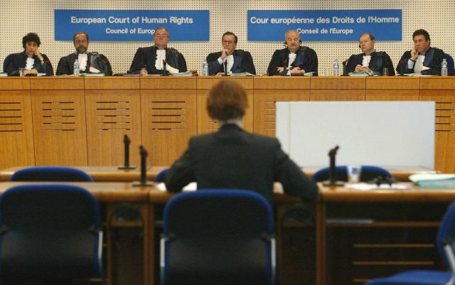 Πρωτιά σε εικονική δίκη για φοιτητές της Νομικής Αθηνών