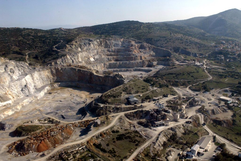 Τροπολογία για δόμηση σε μεταλλεία και λατομεία στο δασικό νομοσχέδιο