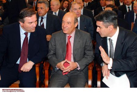 Κύκλοι Σημίτη: Η ανασυγκρότηση της Κεντροαριστεράς ανήκει σε αυτούς που συμμετέχουν σήμερα ενεργά στην πολιτική ζωή