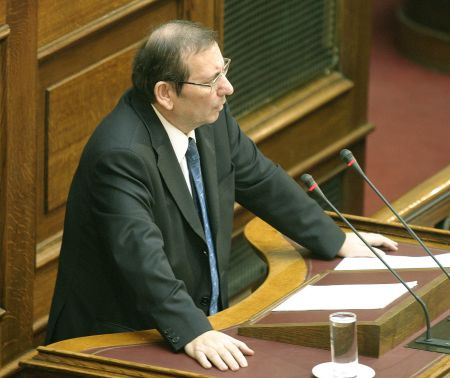 Κηδεύτηκε ιστορικό στέλεχος του ΚΚΕ Ορέστης Κολοζόφ