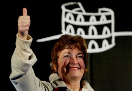 Μόρεϊντ Μαγκουάιρ: Ο Ομπάμα αντί για πόλεμο έπρεπε να διαπραγματευθεί στο Ιράκ