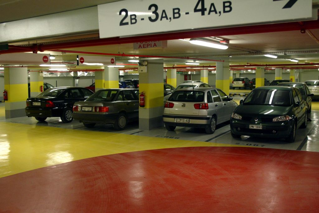 Στο ΣτΕ κατά του Δήμου Αθηναίων οι επιχειρηματίες πάρκινγκ αυτοκινήτων