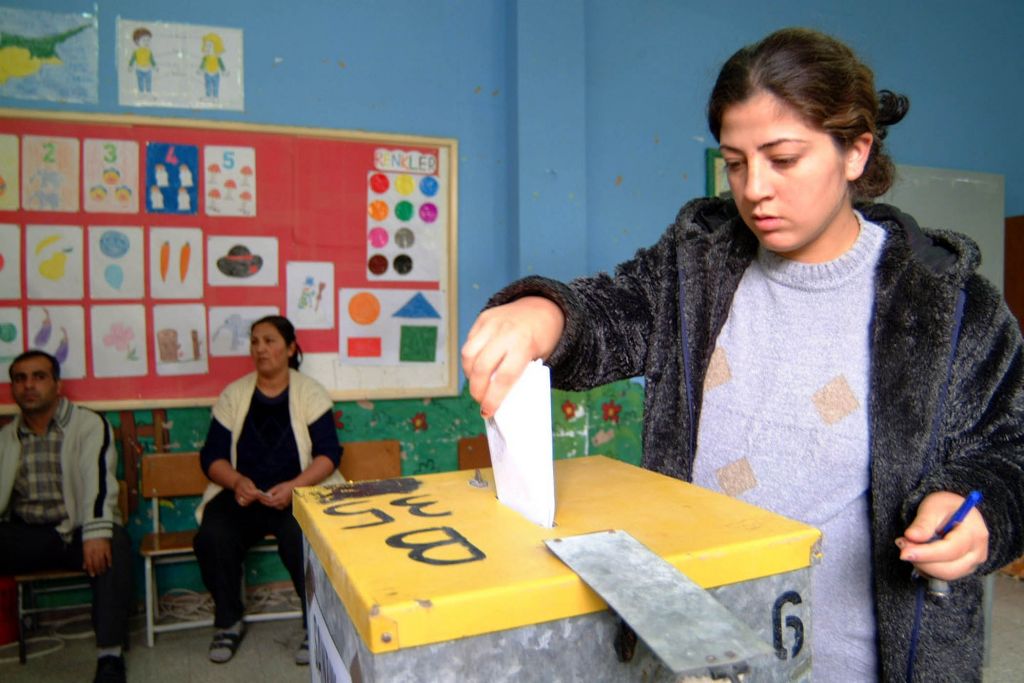 Ακιντζί και Έρογλου στον β’ γύρο των «εκλογών» στα Κατεχόμενα