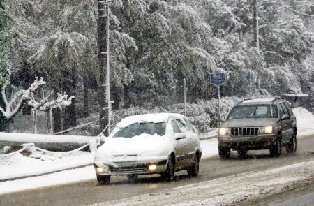 Αττική: Προβλήματα εξαιτίας της χιονόπτωσης το βράδυ της Τετάρτης