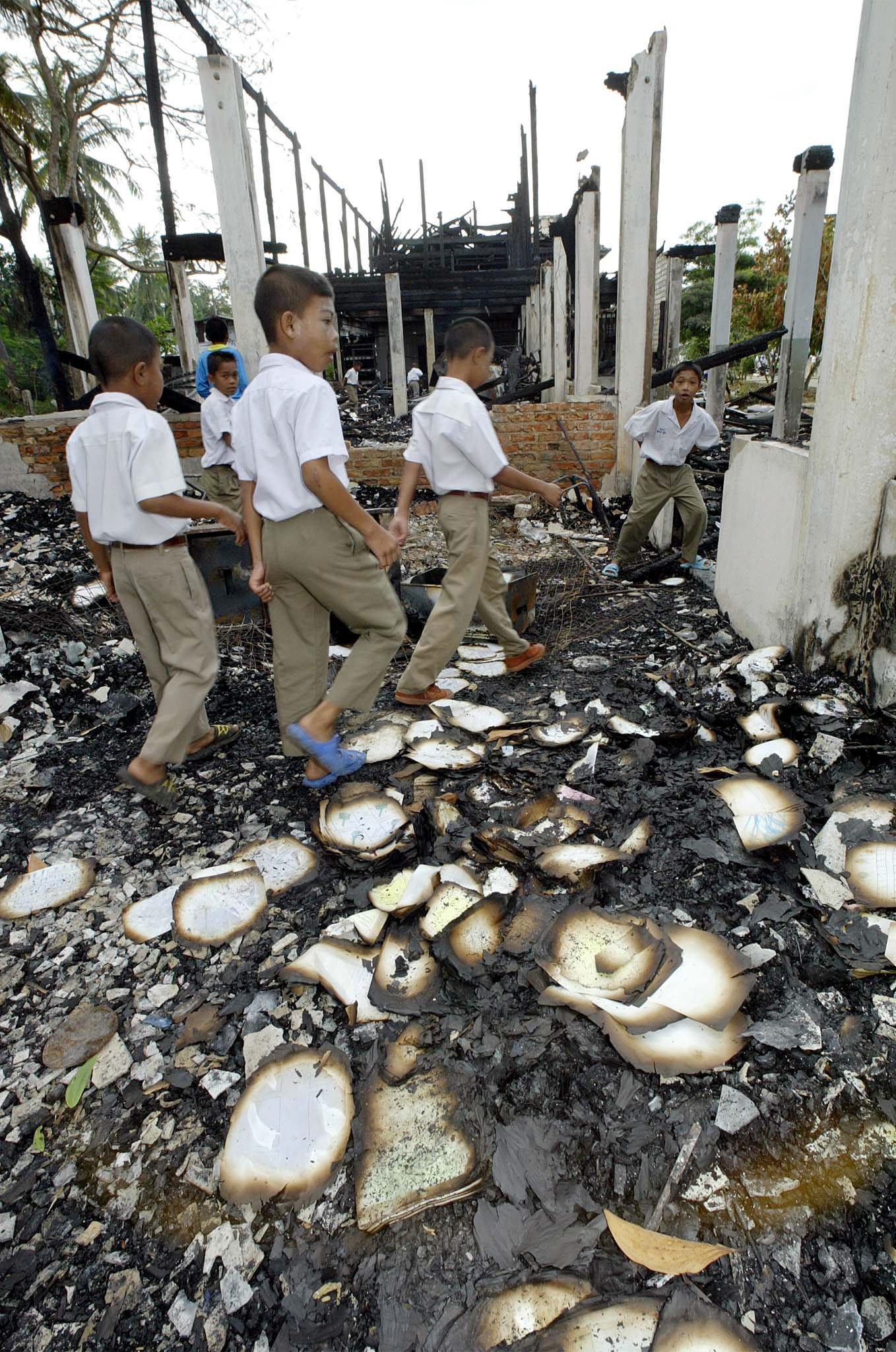 Ταϊλάνδη: Καταστράφηκε ολοσχερώς από πυρκαγιά εργοστάσιο κατεψυγμένων