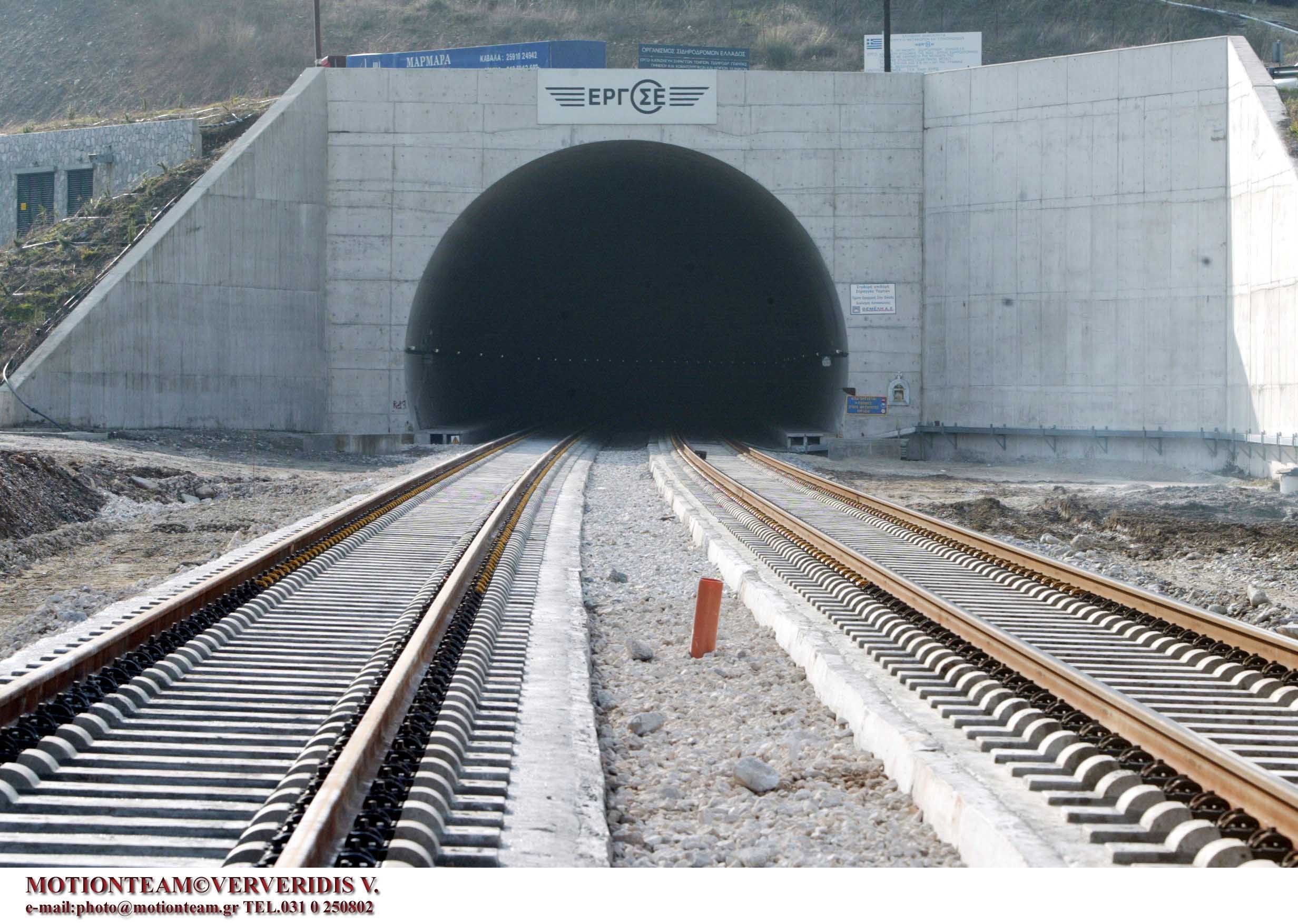 ΜΕΤΚΑ – ΕΡΓΟΣΕ: Υπογραφή σύμβασης σιδηροδρομικού έργου Κιάτο-Ροδοδάφνη