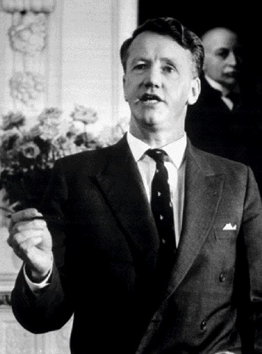 Ιαν Ντάγκλας Σμιθ γενν. 1919