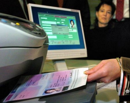 Ολοένα και περισσότεροι Αμερικανοί ζητούν γερμανική υπηκοότητα μετά την εκλογή Τραμπ