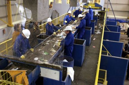 Σε… μνημόνιο ο κατώτατος μισθός