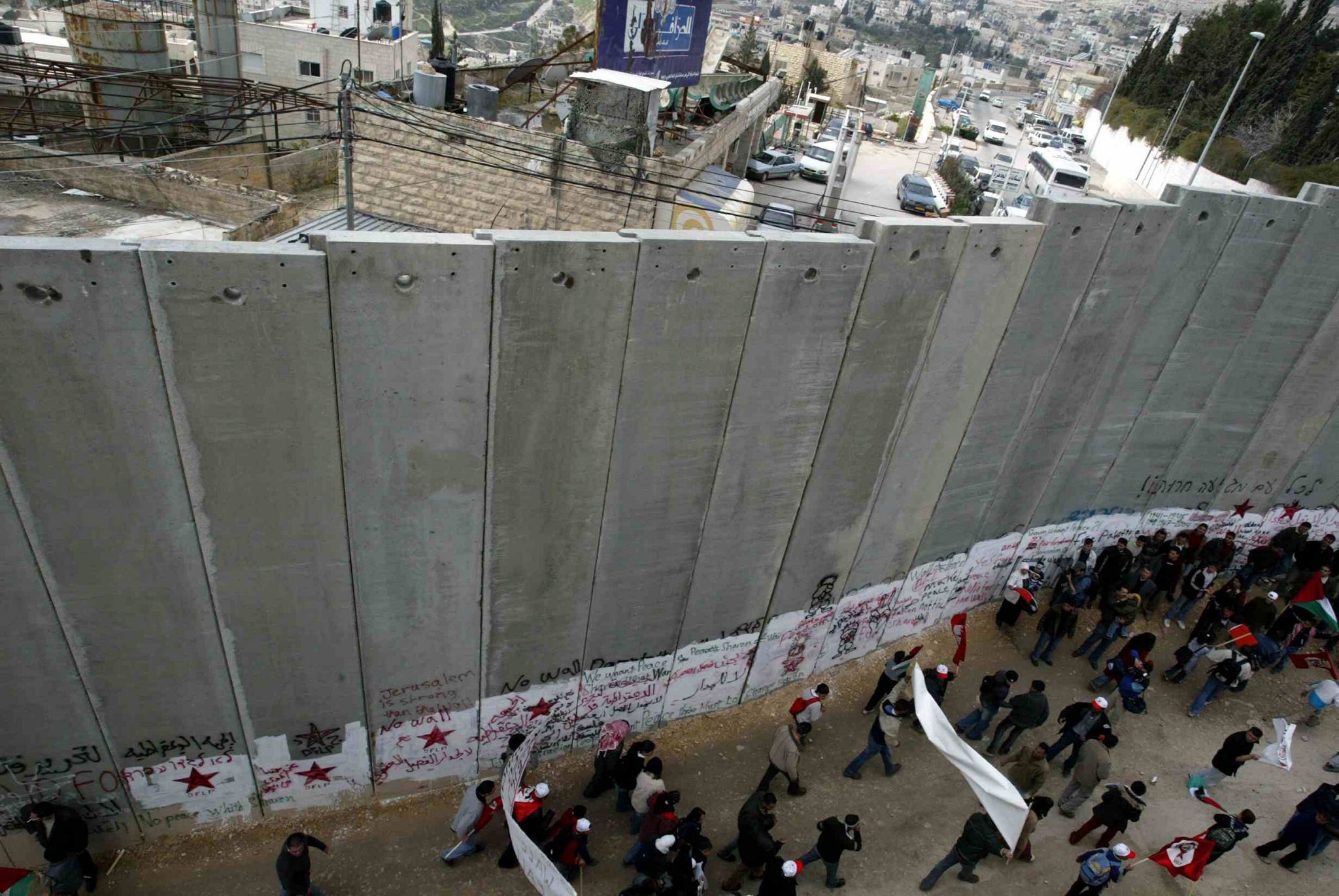 Με νέους εποικισμούς απαντά το Ισραήλ στη συνεργασία Χαμάς – Αμπάς